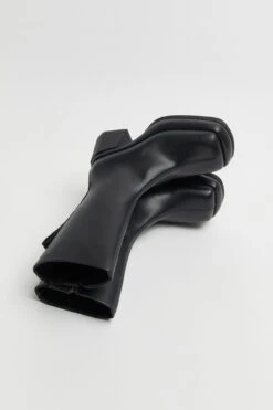 Miista Cassia Black Boots -Miista E8 cassia black boots 03