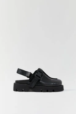 Miista Clive Black Mules -Miista E8 clive black mules 01