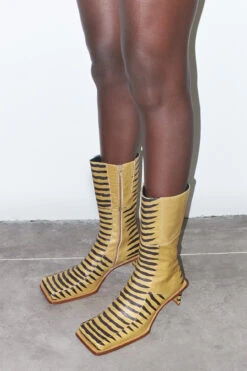 Miista Amparo Cream Boots -Miista EC miista amparo camel black boots 01