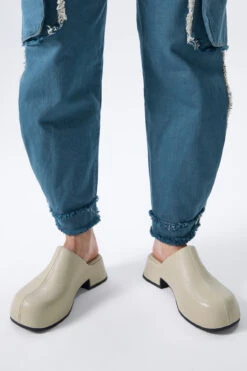 Miista Pris White Mules