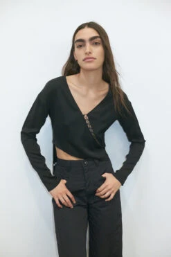 Miista Reis Black Top -Miista EC miista reis black top abai black trousers 02