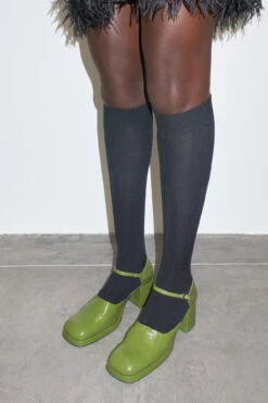 Miista Yara Green Courts