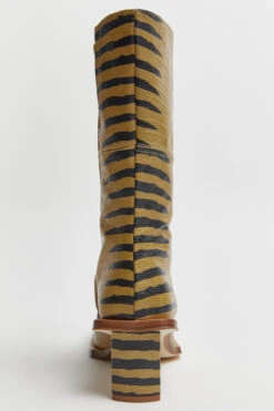 Miista Amparo Cream Boots -Miista Miista amparo camel black boots 05