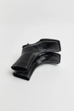 Miista Brenda Black Boots 15 Miista Brenda Black Boots -Miista Miista brenda sonic black ankle boots 03