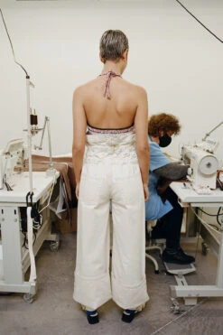 Miista Elaine Blue Crop -Miista miista elaine blue crop kiki white jeans darline cameo cream florentique clogs 3 LS