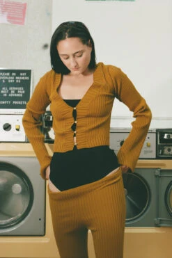 Miista Uzma Mustard Shorts -Miista miista gunta cardigan uzma shorts 1 LS